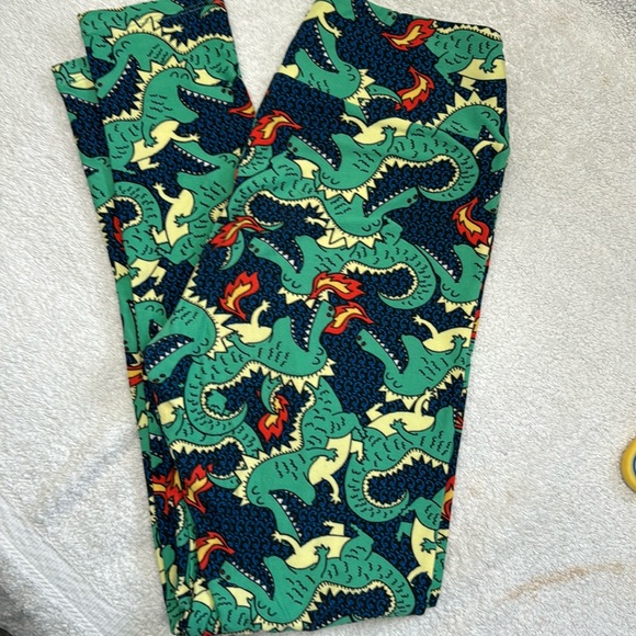 LuLaroe Dragon Leggings. OS - Picture 2 of 7